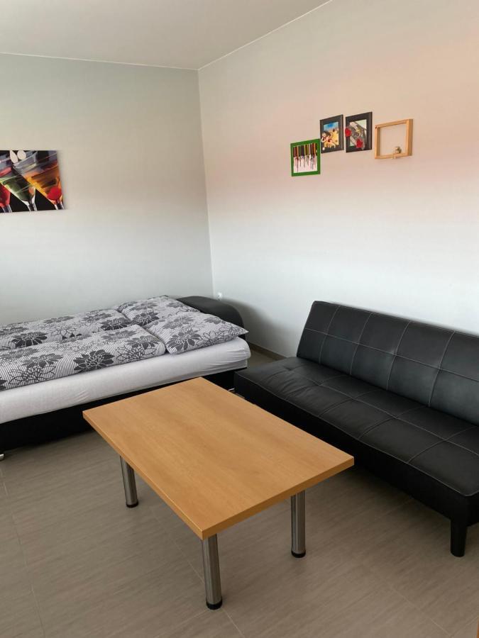 Apartman Hustopeče エクステリア 写真
