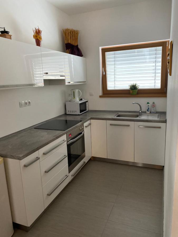 Apartman Hustopeče エクステリア 写真